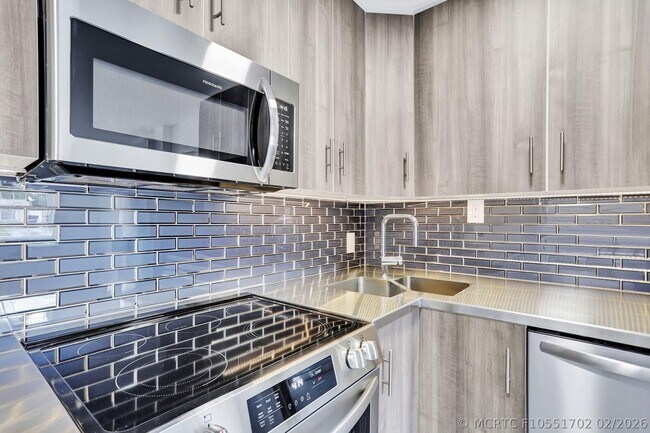 Photo - 1000 SW 30th St Unit 1
