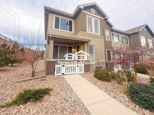 Photo - Gorgeous 3 Bed-3Bath End-Unit Townhome with 2 Car Garage in Arvada!