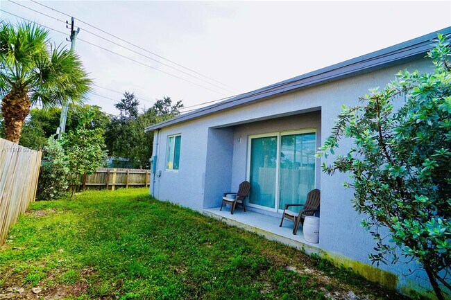 Photo - 1505 SW 27th Ct