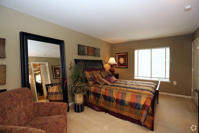 1 Bedroom 741 SF-Bedroom