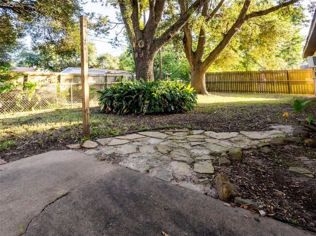 Photo - 2728 Encino Ave