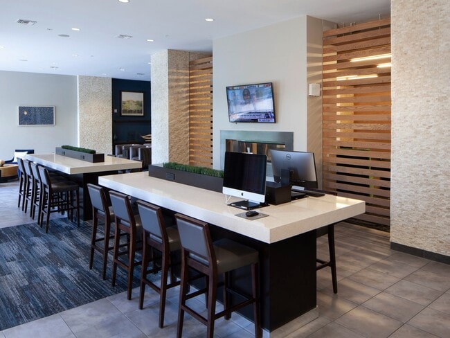 CherryCreek_amenity_business center