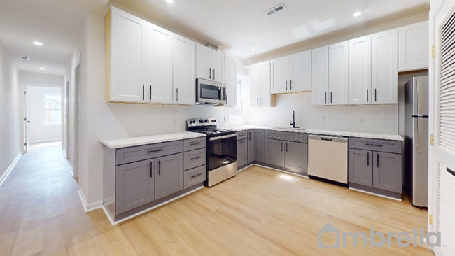 Photo - 343 E 28th St Unidad 2