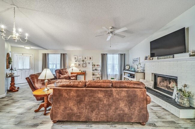 Photo - Updated 3 Bedroom in Central Location!