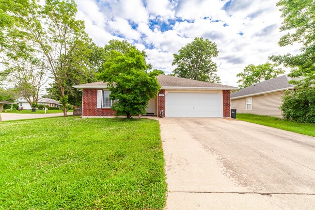 Photo - 1209 Ireland Ct House