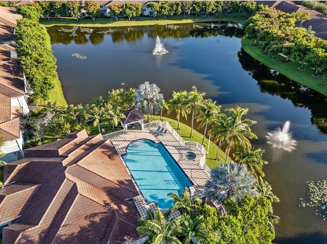 Photo - 1916 Alamanda Way