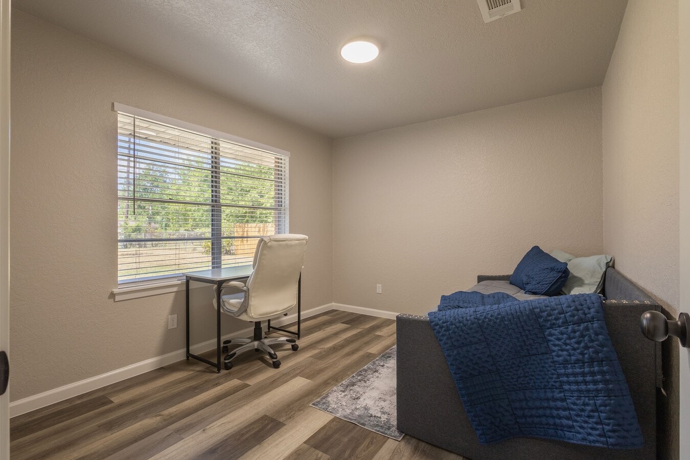 Photo - 106 Mimosa St