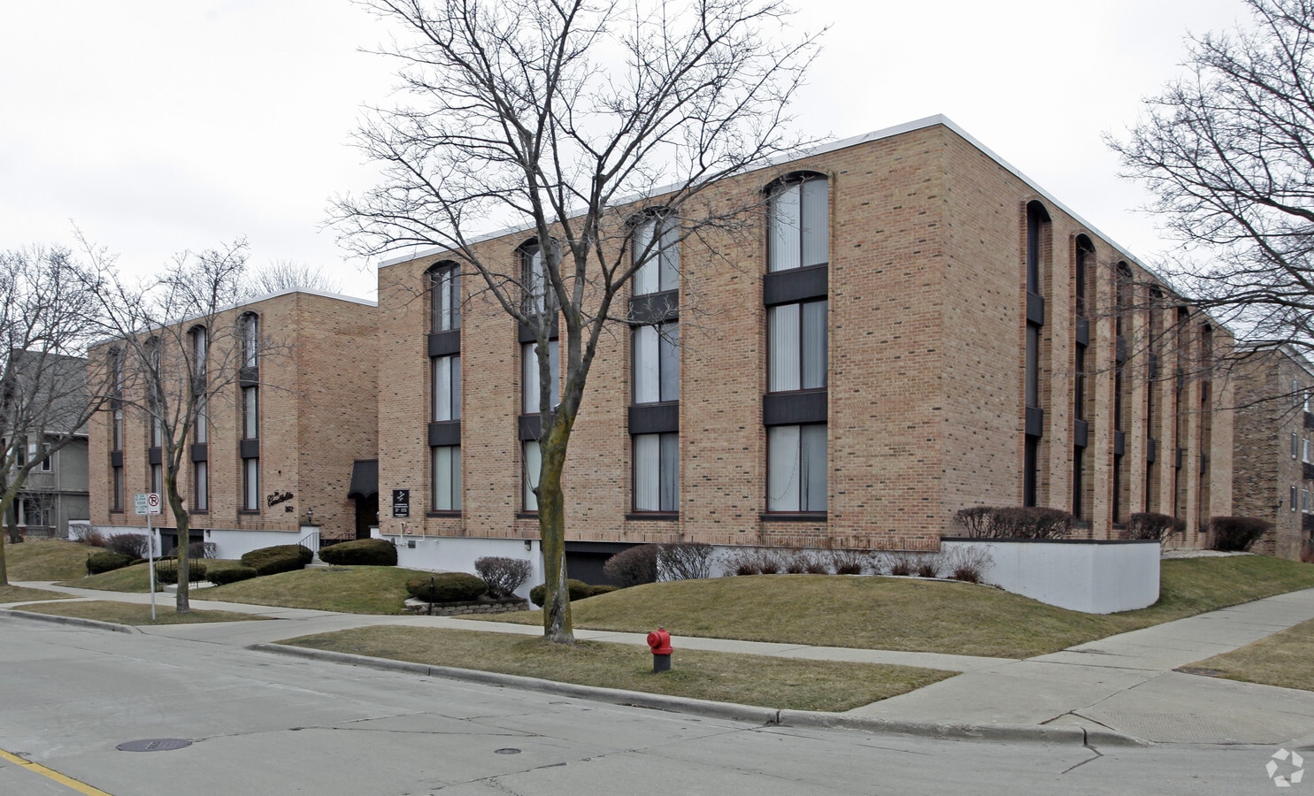 Candlelite Apartments - Candlelite Apartments