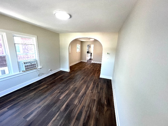 Photo - 109 N William St Unidad 2