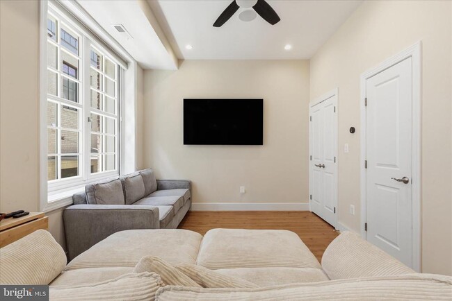 Photo - 625 Park Rd NW Unit 108