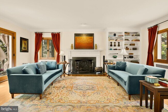 Photo - 3111 Chain Bridge Rd NW