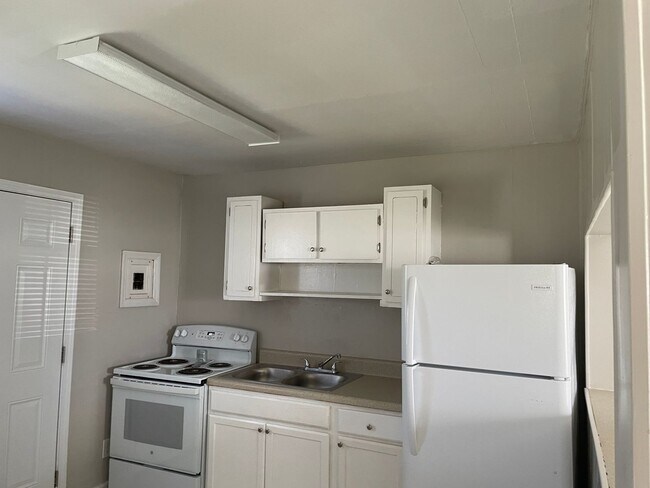 Photo - 3540 Bost St