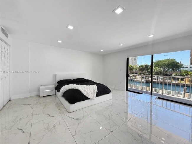 Photo - 1650 NE 115th St Unit 207