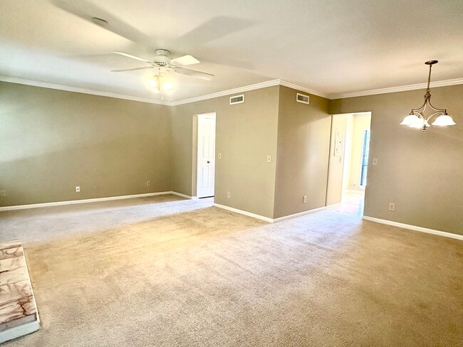 Photo - 311 Brentwood Pt