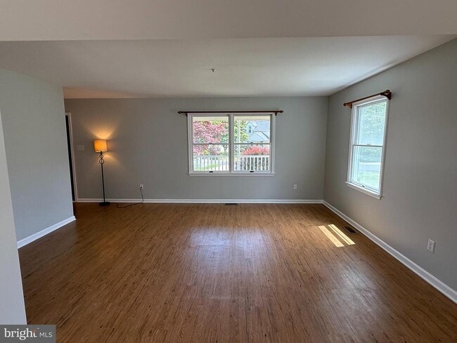 Photo - 154 3rd Ave