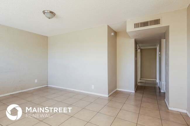 Photo - 2522 N 48th Dr