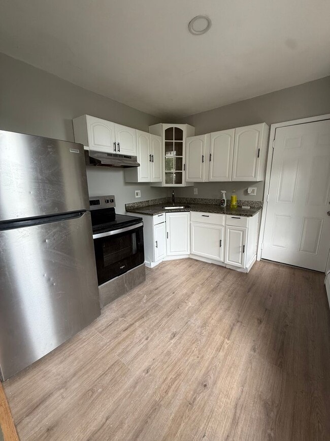 8 Emmons Pl Unit 2nd Floor