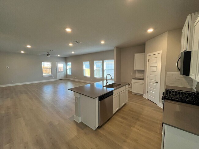 Photo - 4506 Nueces Path