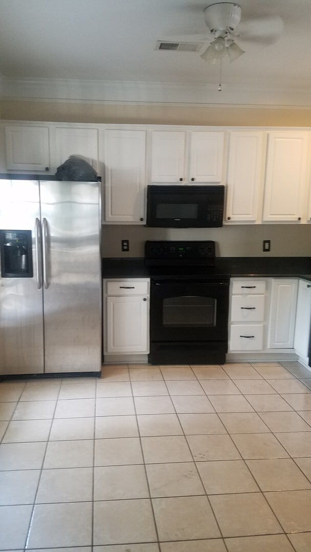 Photo - Lovely Townhome in Southeast Columbia