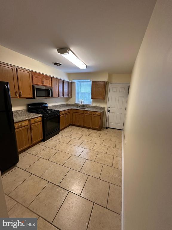 Photo - 115 N Curley St