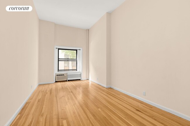 Photo - 11 E 66th St Apartamento