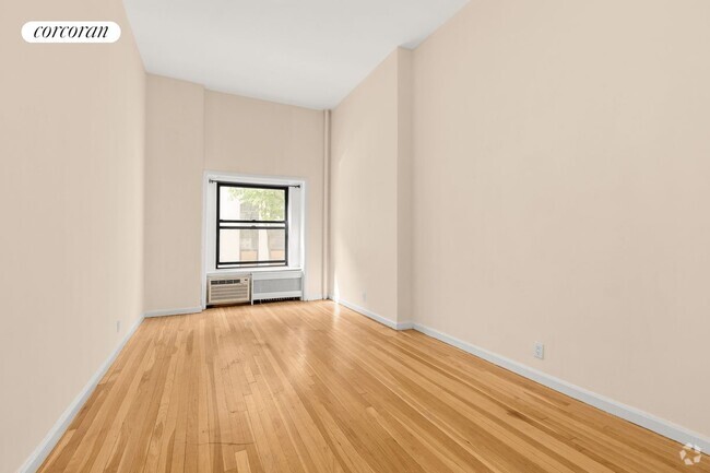 Building Photo - 11 E 66th St Rental