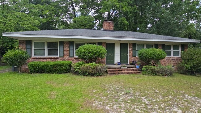 1555 Lonsford Dr