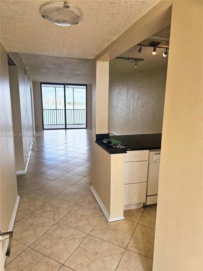 Photo - 114 Lake Emerald Dr Unit 409
