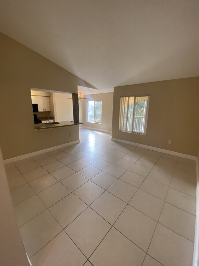 Photo - 2667 NW 33rd St