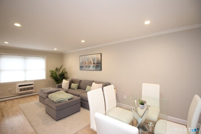 30 Maple Tree Ave Unit I