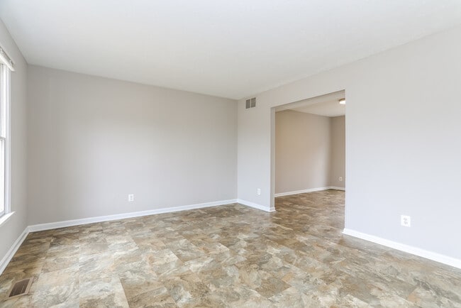 Photo - 9408 Seven Courts Dr