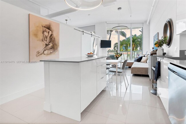 Building Photo - 3029 NE 188th St Unit 419