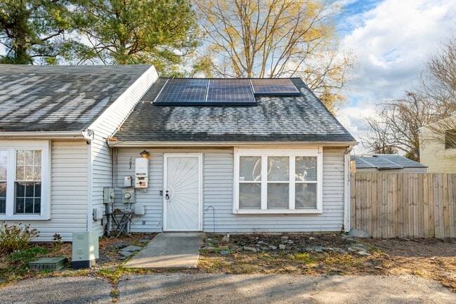 Building Photo - 163 Spruance Rd