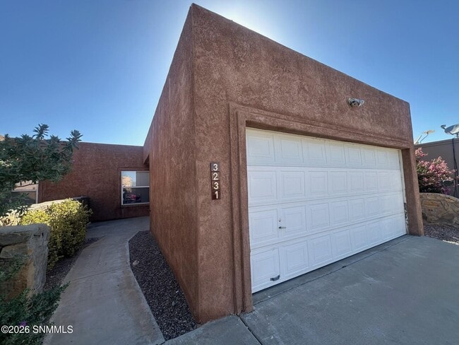 3231 Eagle Ridge Dr