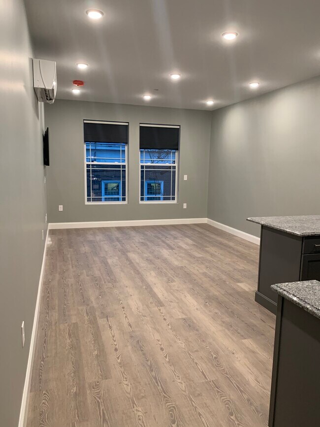 Photo - 14 Yeamans St Unit 309