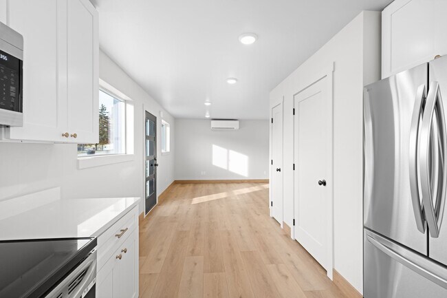 Photo - 865 9th St W Unidad A