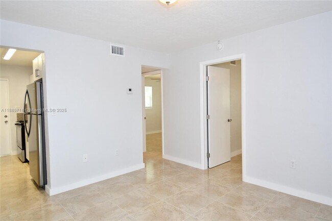 Photo - 1398 NW 61st St Unidad 5