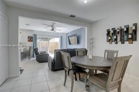 565 NE 5th Pl