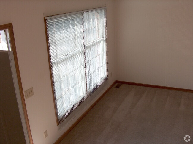 Building Photo - 807 E Franklin St Unit C Rental
