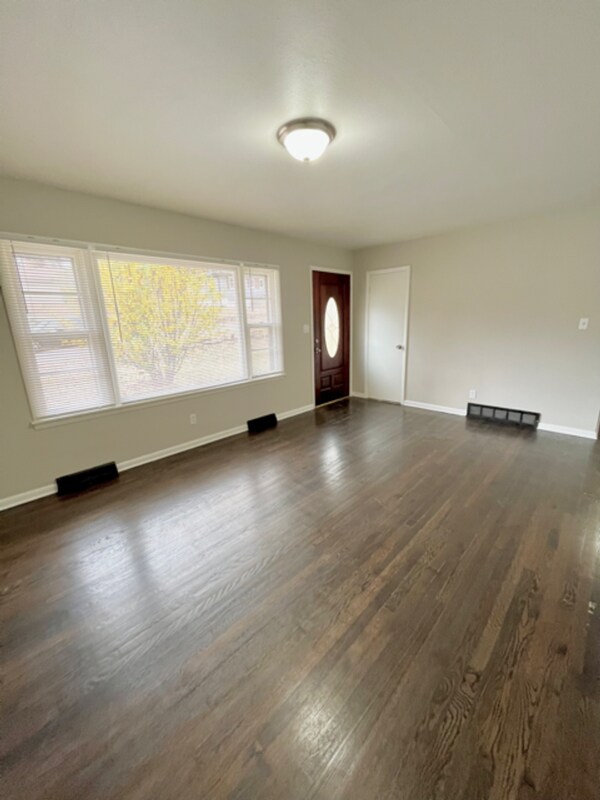 Photo - 9722 E 13th St S