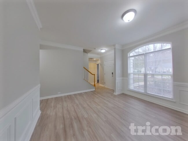 Photo - 191 Gabriel Dr