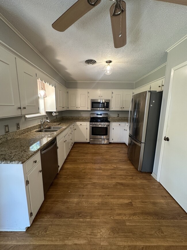 Photo - 1204 E Stone St