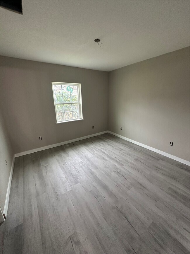 Photo - 109 Honeysuckle Dr