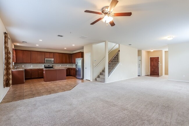 Photo - 24262 Invitation Oak