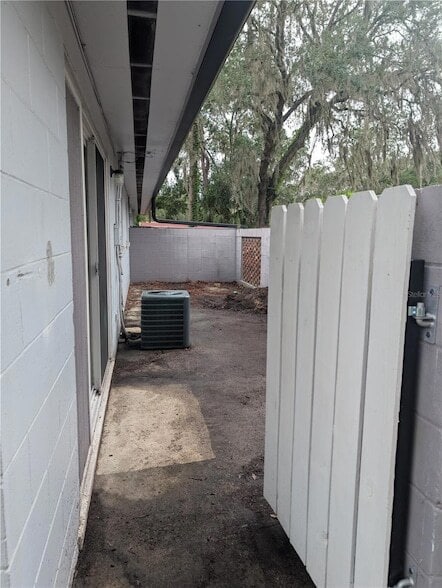 Photo - 803 NW 40 Ave