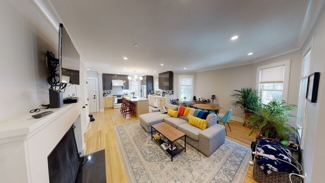 Photo - 15 Lanark Rd Unit 3