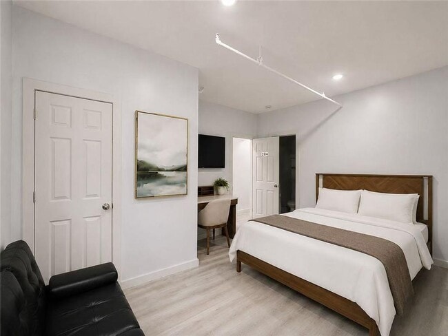 Photo - 40-36-4077 77th St Unit 204