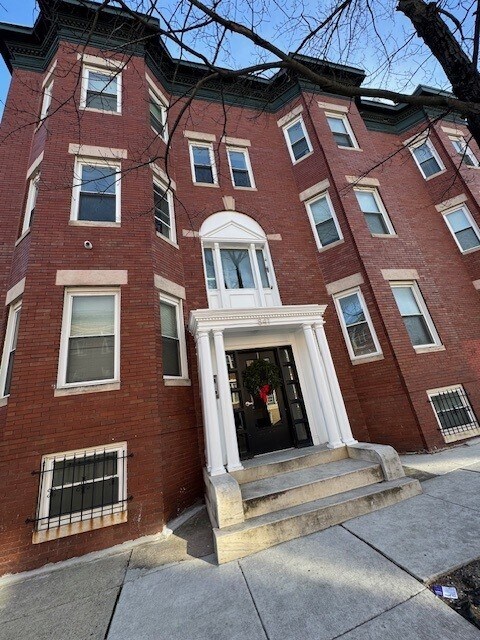 Whitelock Apartments