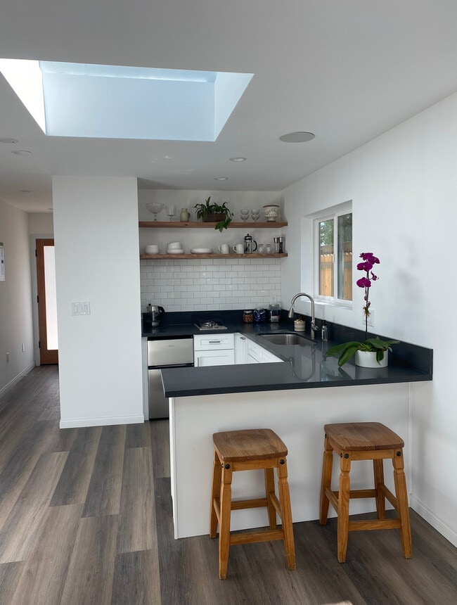 Photo - 22612 Califa St