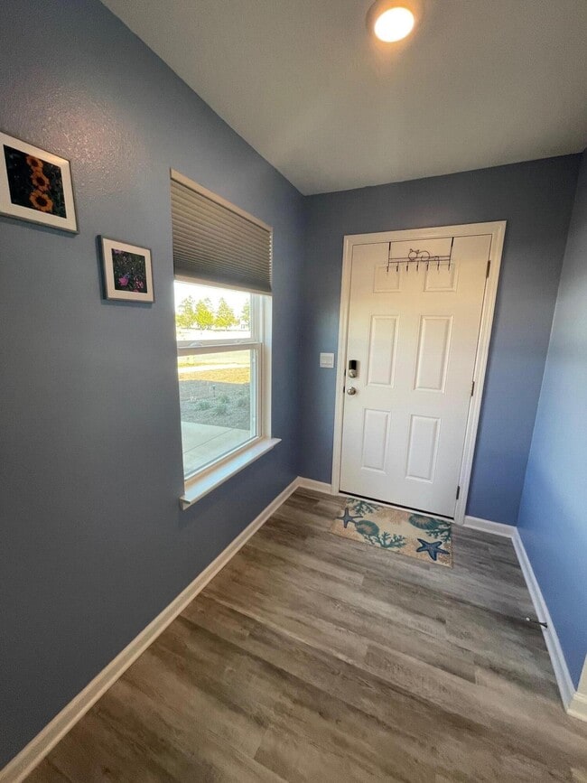 Photo - 128 Bluebeech St